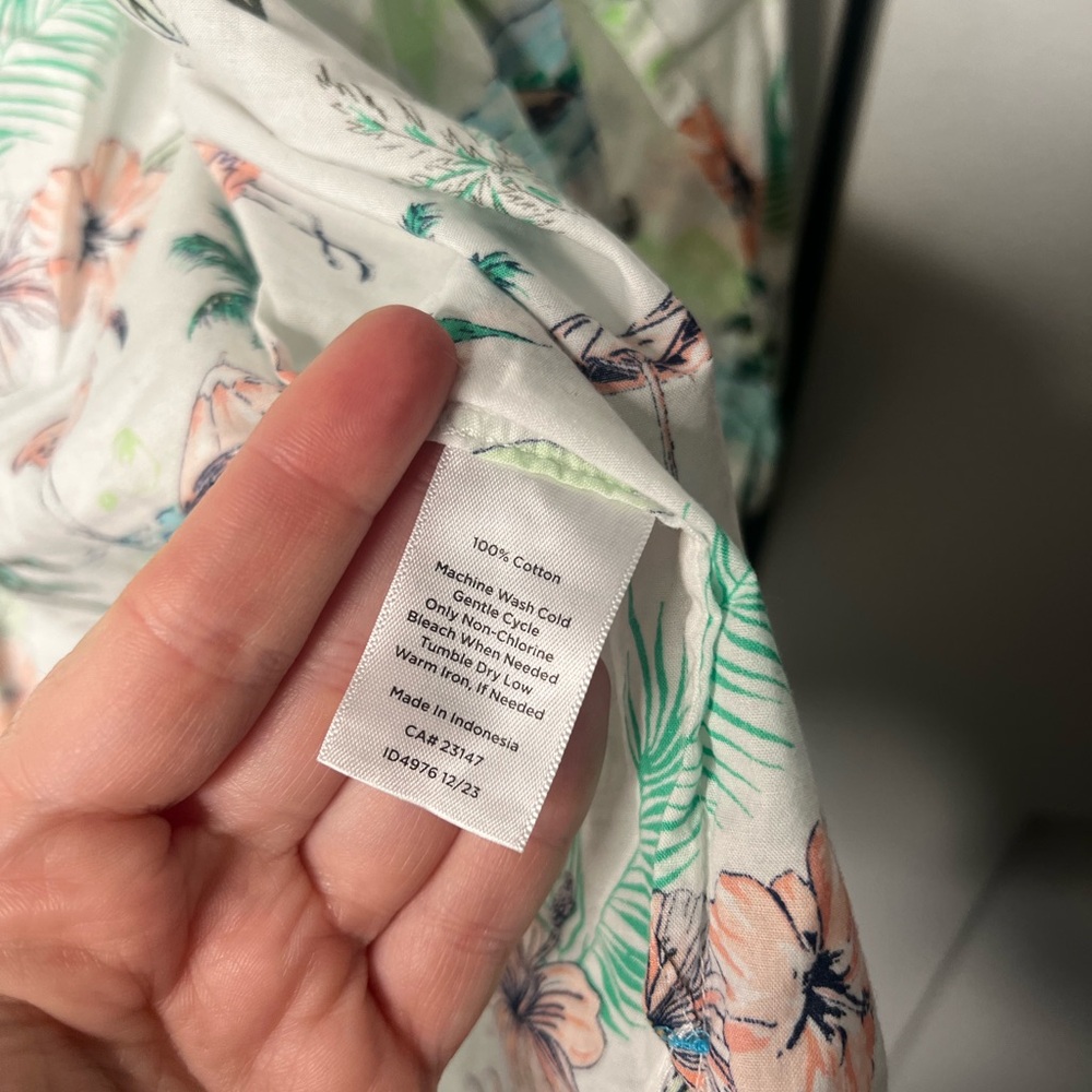 FINAL SALE Talbots Tropical Beach Summer Print Button Down Shirt Size Medium - Picture 4 of 6